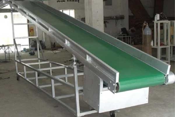 Plain Belt Conveyors Manufacturer